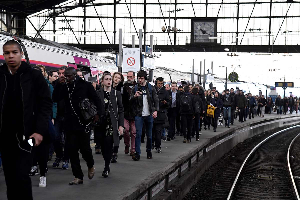云南大关初中生学高铁要读几年？学高铁专业，未来发展有优势！