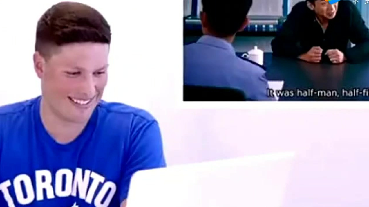 外国人也喜欢看中国电影,特别是这个美人鱼,笑的都肚子痛了!