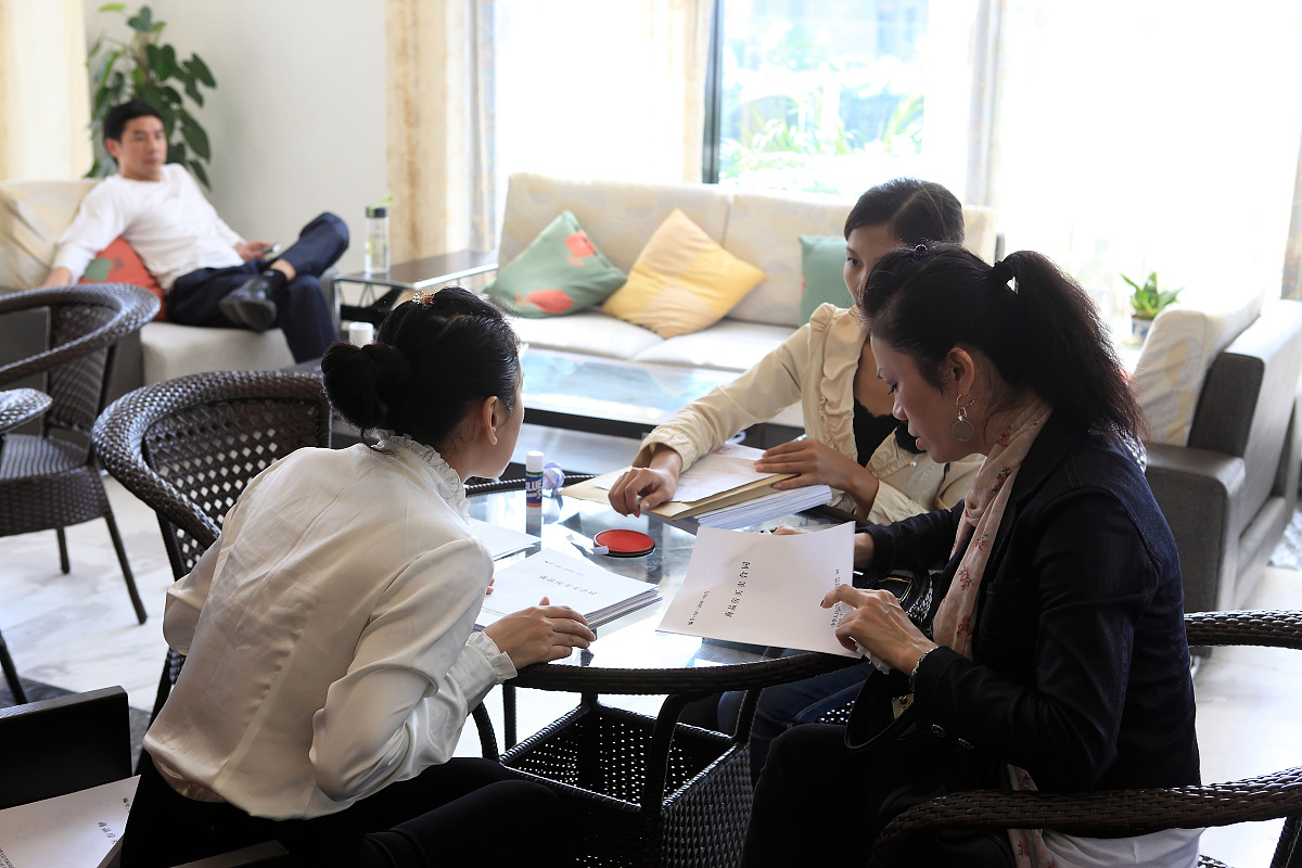 写一份深圳市的购房合同