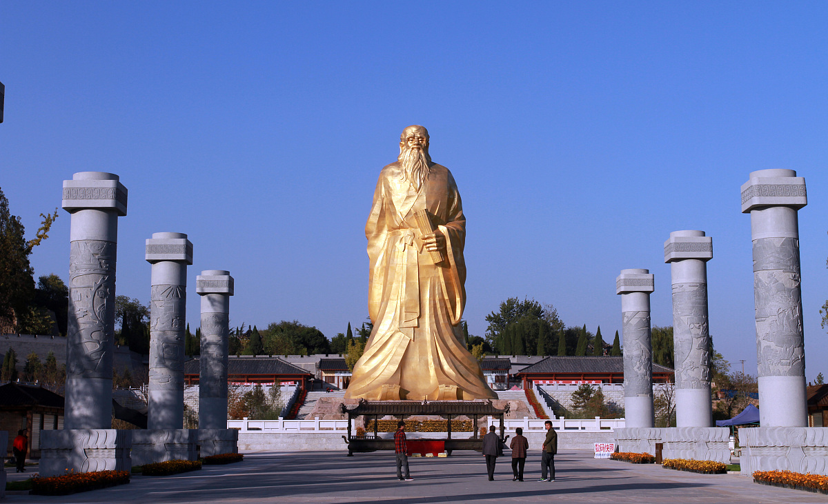 围绕汉语与中国文化展开任选角度自拟题目。