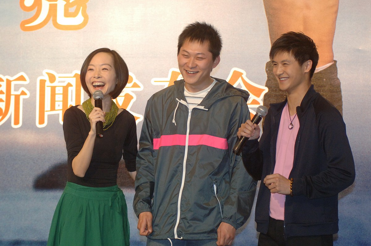 2006年3月16日,北京,奥运跳水冠军田亮推出自传新书《最亮的十米》.++