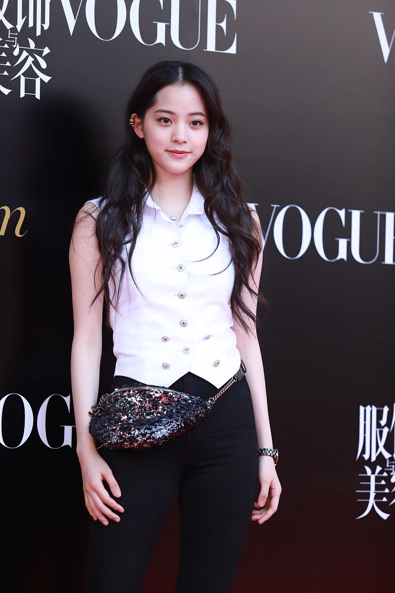 欧阳娜娜争议事件解析：从形象到传闻，理性看待背后的真相