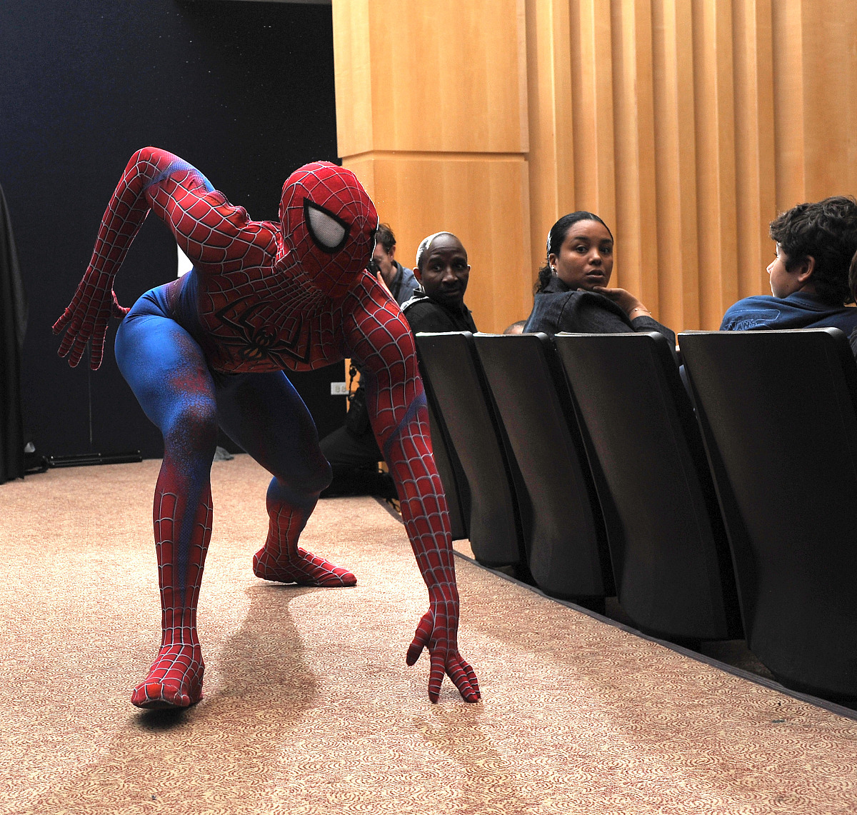 Miguel O'Hara: Spider-Man 2099 - Tokoh Super Hero Masa Depan