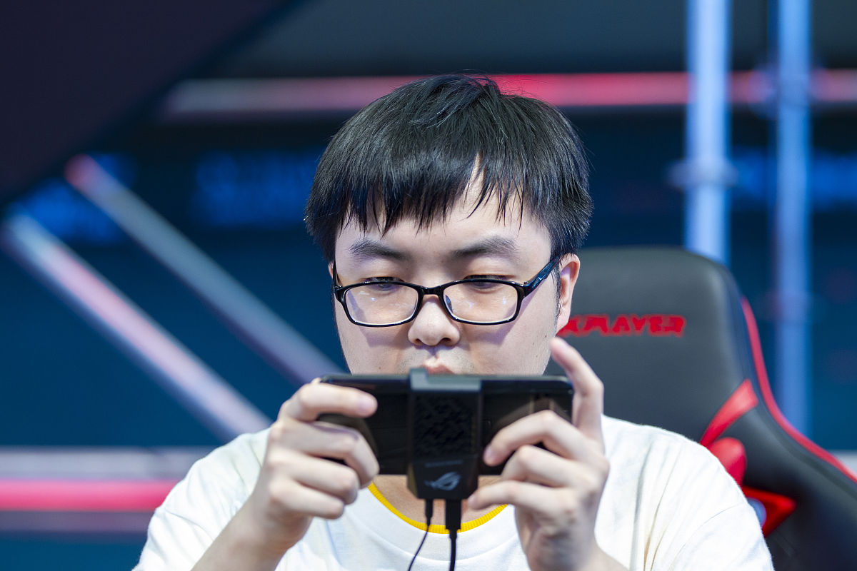 泡面模拟器游戏下载-3D美食模拟经营手游