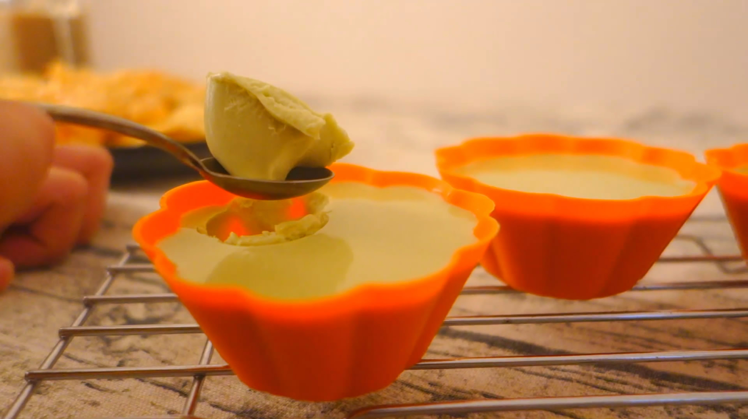 自制好吃到爆的抹茶杯子,没有烤箱也能做的简单慕斯蛋糕