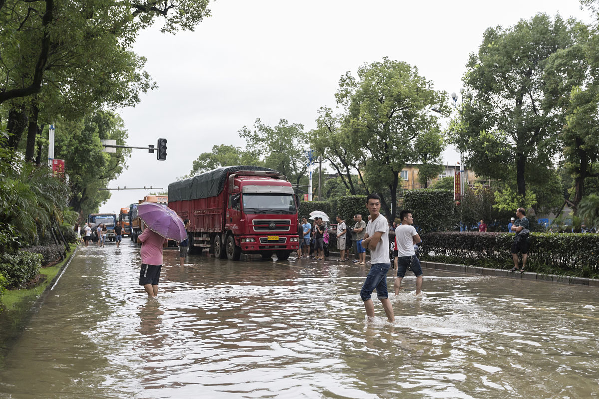 桂林2小时下完了1天的大暴雨
