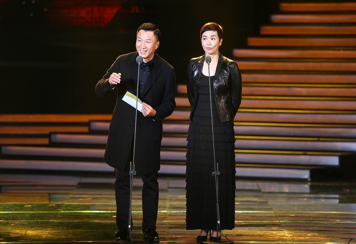 2015年10月30日,北京,第五届国际戏剧"学院奖"(表演奖)颁奖典礼在中央