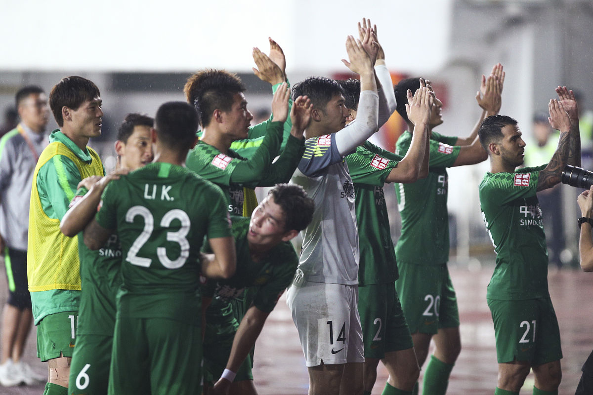2019年5月4日,广东广州,2019中超第8轮,恒大淘宝0-1国安,国安将士赛后