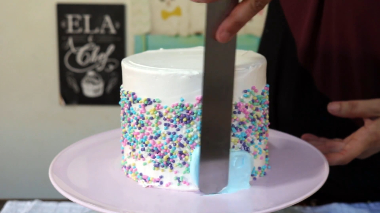 不一样的蛋糕裱花方法,简单又好看,小朋友一看就爱上了