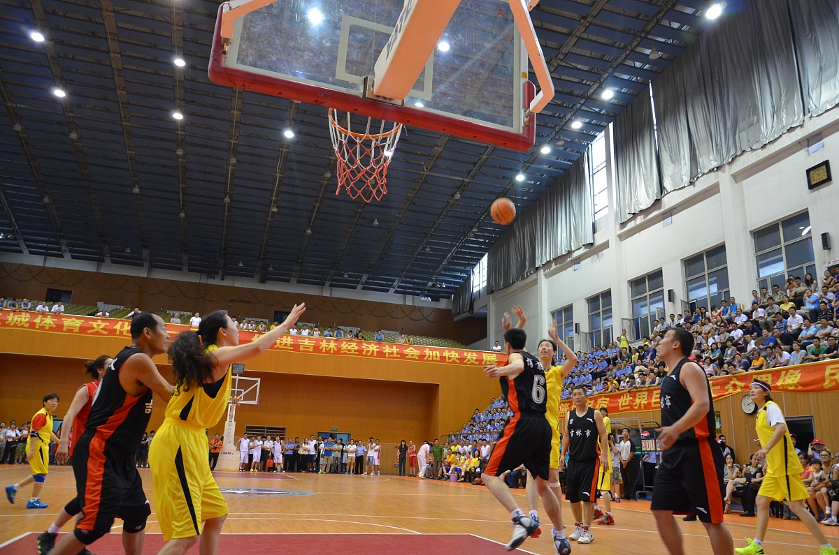 四川技工职业技术学院：第三届科华杯篮球赛开幕式