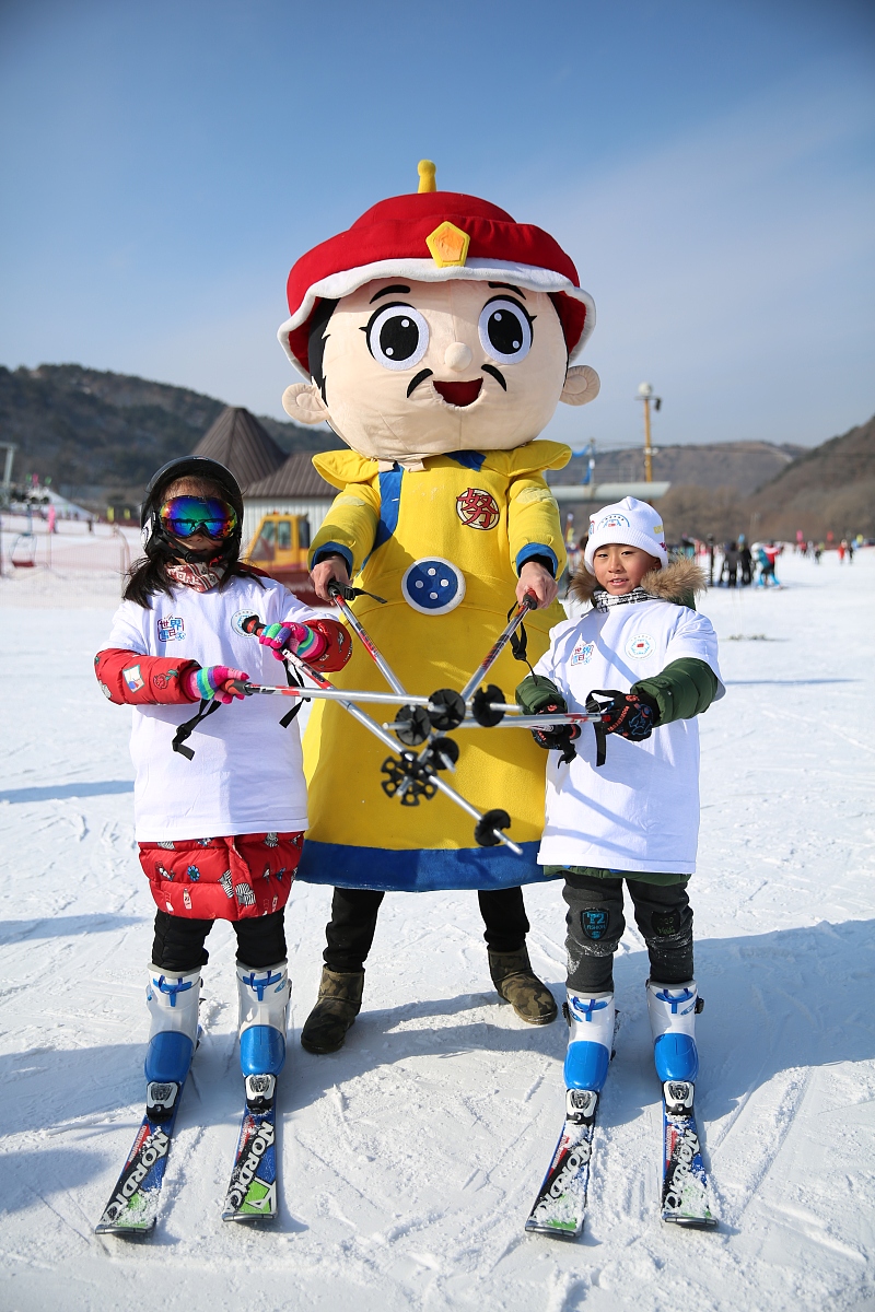***_***2018年1月21日,辽宁沈阳,世界雪日,50多名小朋友齐聚沈阳东北