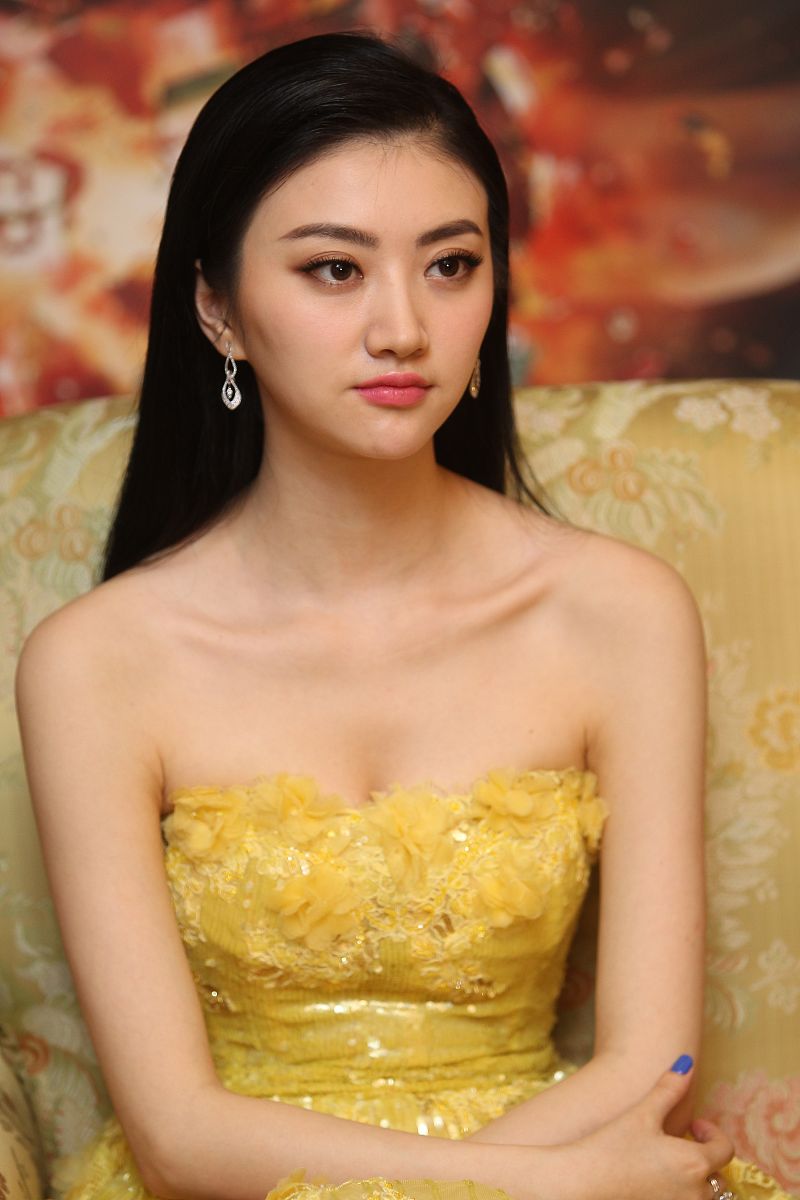 景甜：实力演员，代表作品《步步惊心》、《琅琊榜》、《如懿传》