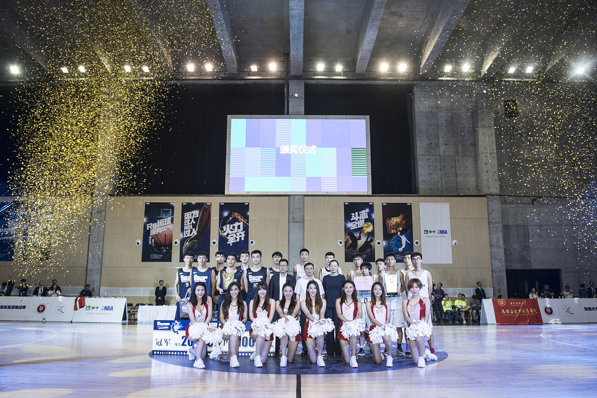 大数据学院足球比赛大胜！男子组3:0马院，女子组1:0共管院