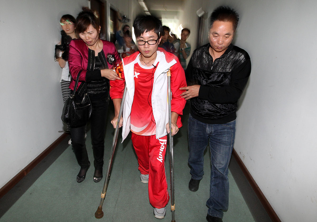 2011年10月22日,亲子鉴定确认,温州的陈叔国,余丽辉是江建的亲生父母.