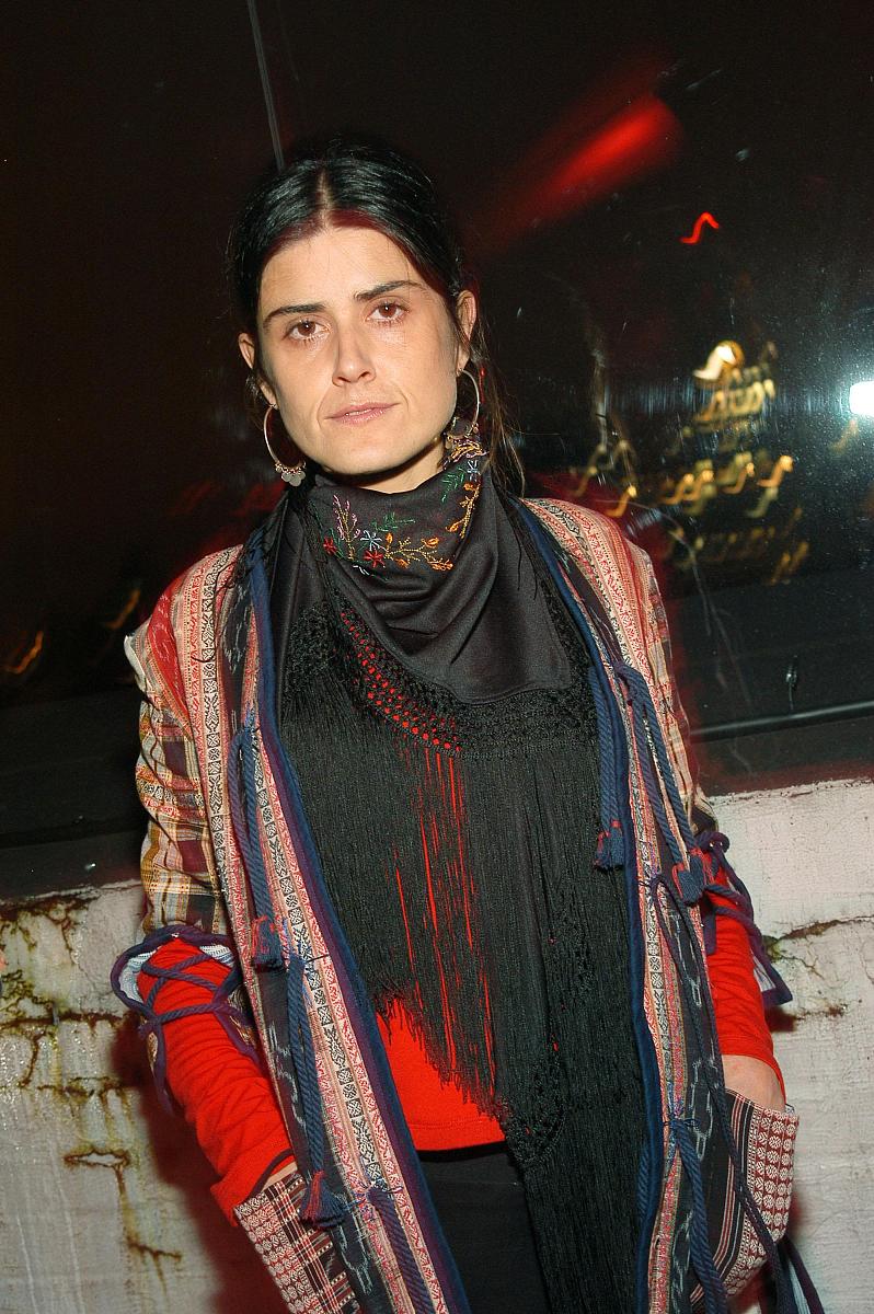 Temukan Dua Angka dengan Hasil Kali -14 dan Jumlah -9