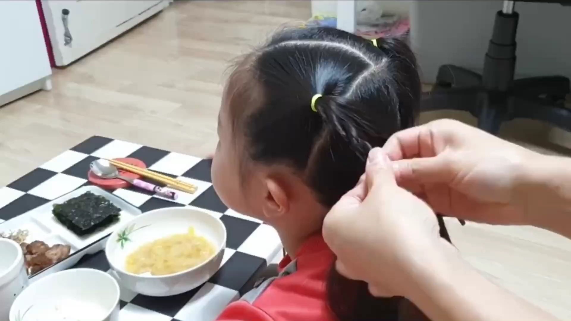 几分钟就可以扎好的儿童扎发发型,宝妈们快收藏吧