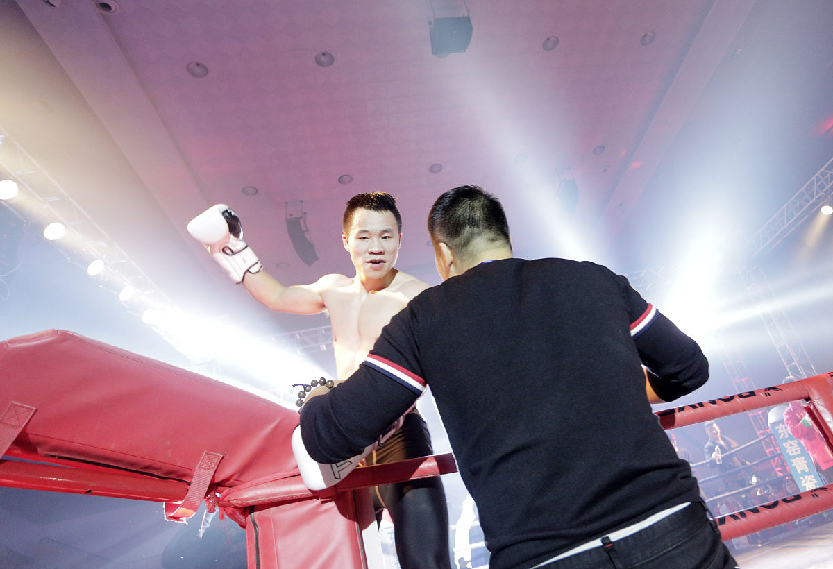 张三，地下格斗王：身高1米7，体重60公斤，实力如何？