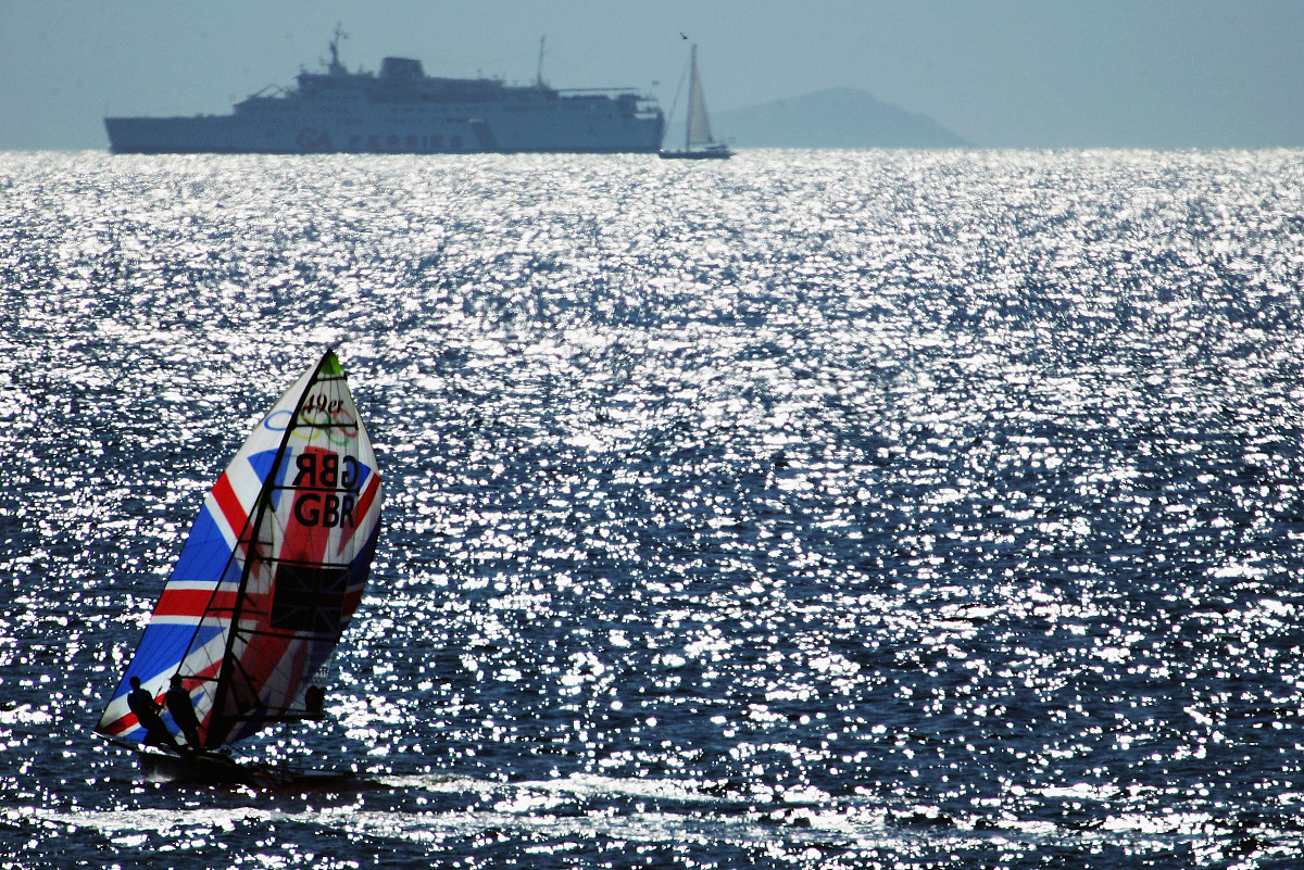 系统阐述无害通过制度外国舰队是否可以享有无害通过权800字
