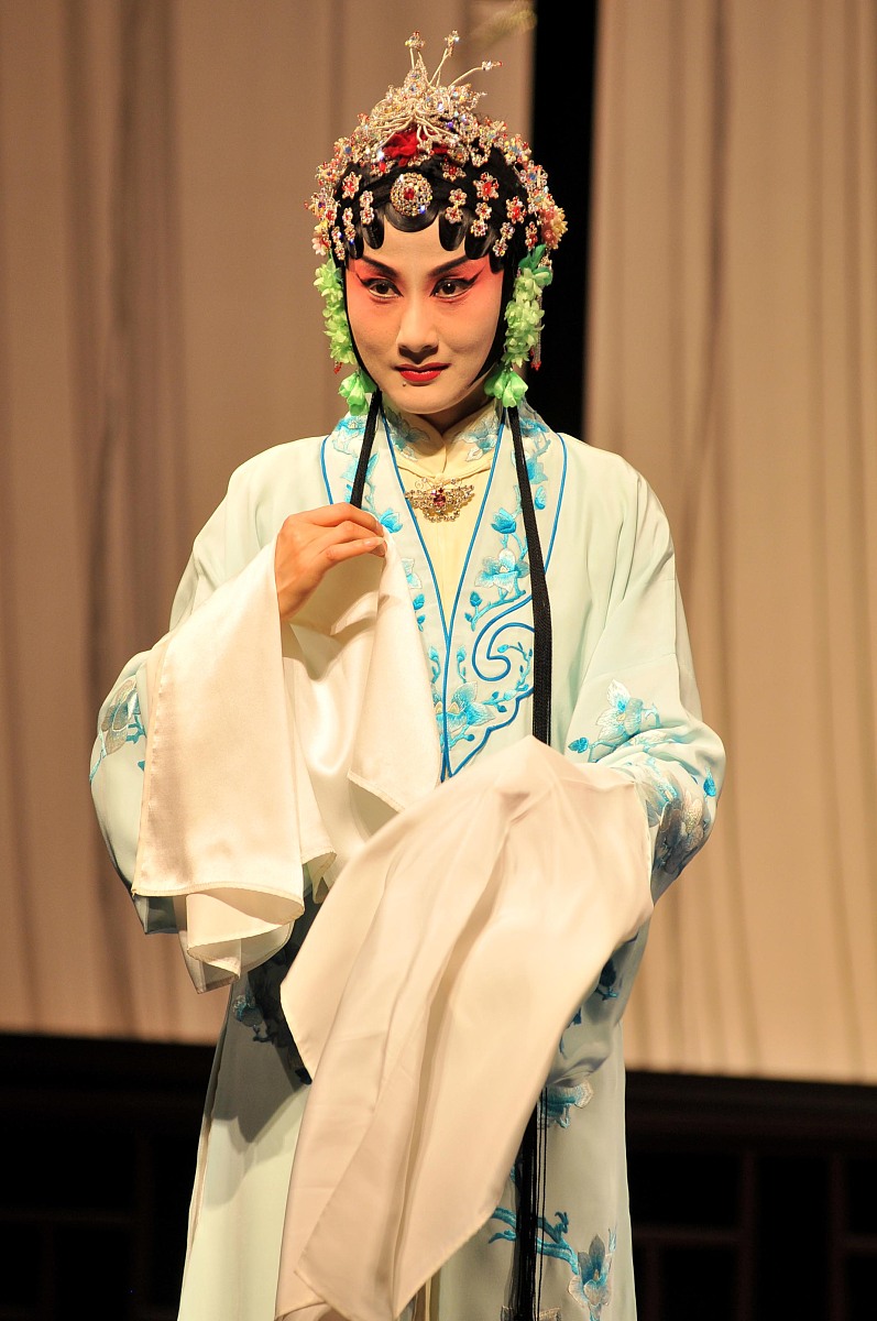 2009年6月26日,南京,昆剧《钗钏记 落园》由江苏省昆剧院演出.***_***