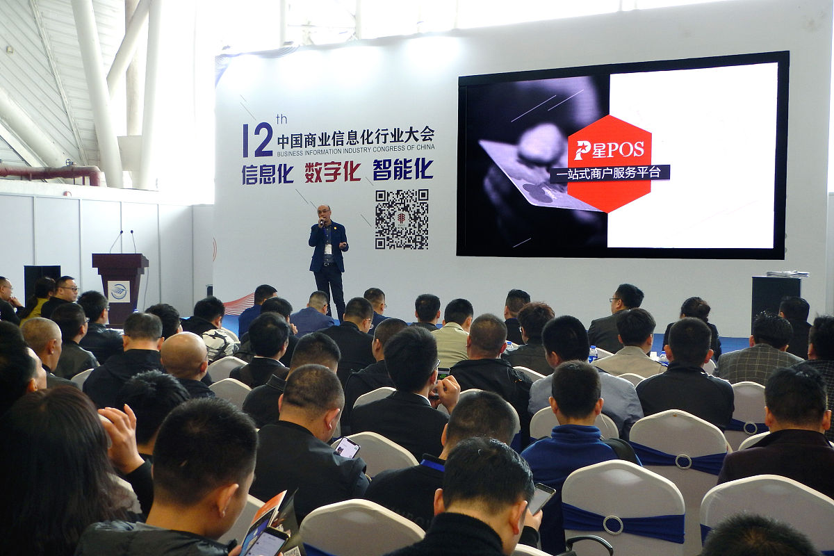 在我看来和有着同一个目标与志向的人、一起携手走在理想的道路上是最好的成长。2023年0427是我与云途的开始所谓一生二 二生三三生万物期待未来与云途共创美好未来。加入云途是我人生新的开始新的朝阳是在我人生中的一道美丽风景是开拓视野的桥梁是我这炙热人生中的美好回忆。加入四川云途科技做高校合伙人为身边同学朋友推荐所需求的数码产品希望能得到大家认可。按照这个模板生成一个入职文案