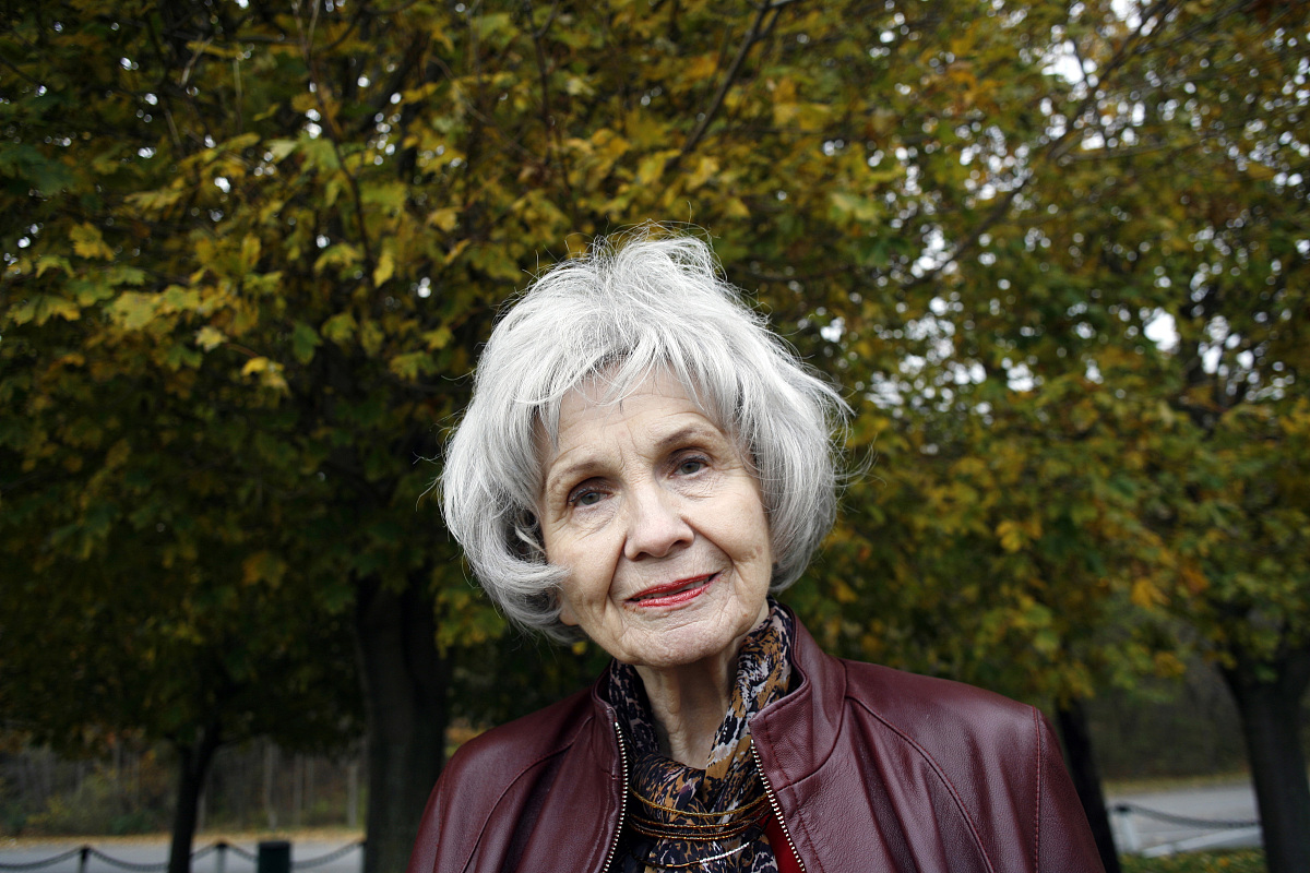 爱丽丝·门罗小说《逃离》深度解析：自由、束缚与人生的探索