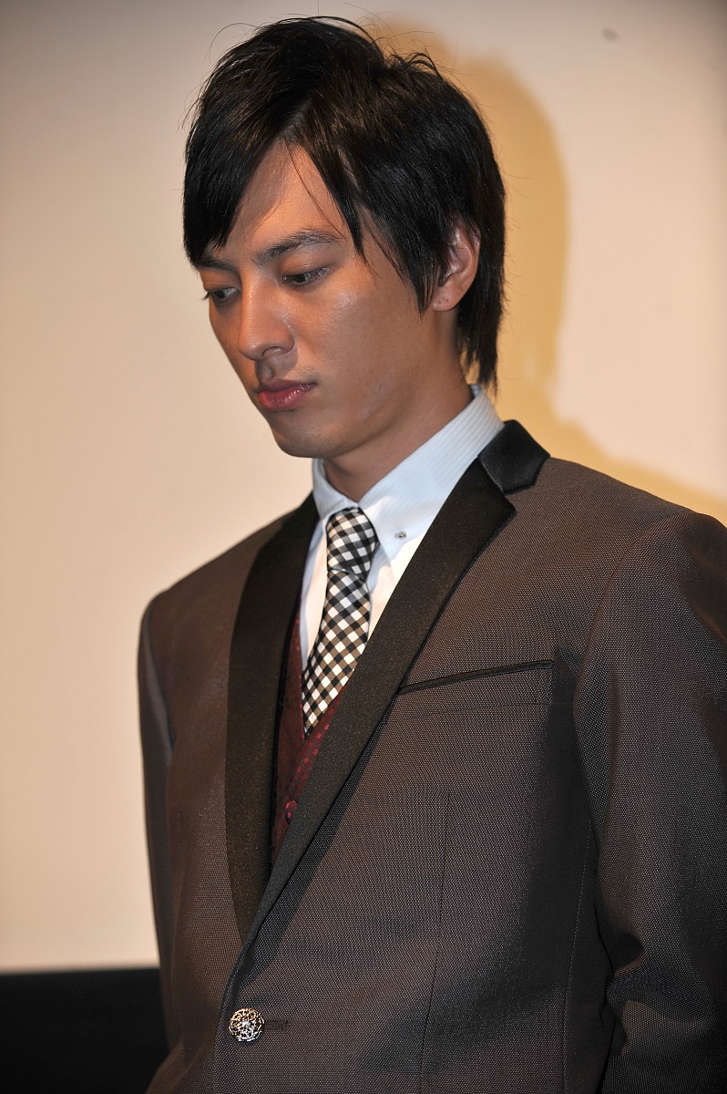 2010年9月25日,东京,影片《恋爱戏曲》主创在上映前到影院与观众见面.