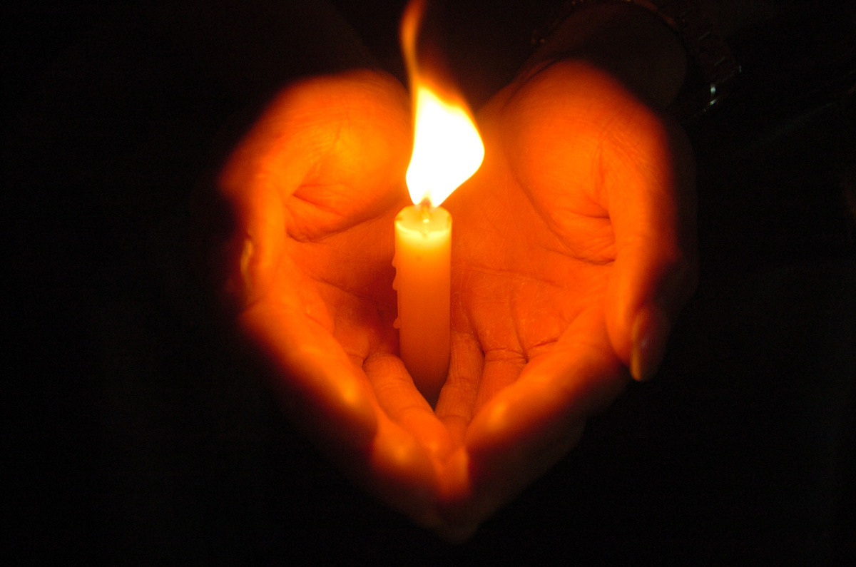 梦到已故亲人如何安慰女生？给她们温暖和支持