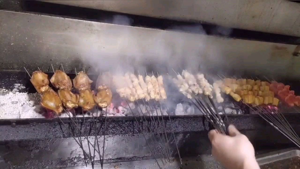 烧烤教学,手把手教你烤串。