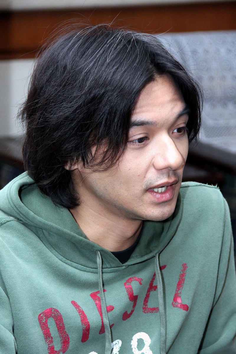 2009年11月23日,上海,青春励志喜剧《跳出去》举行宣传活动.***_***冯
