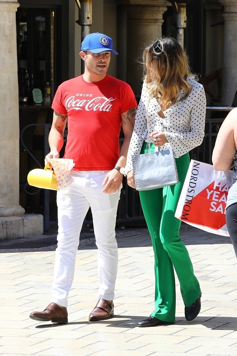 老婆喊我心肝小宝贝～坏笑咋回答