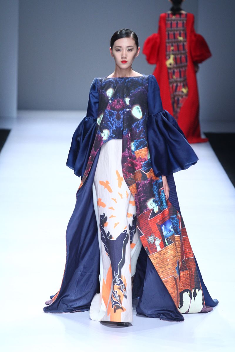 Evolution of Chinese Fashion Design: From Tradition to Modernity