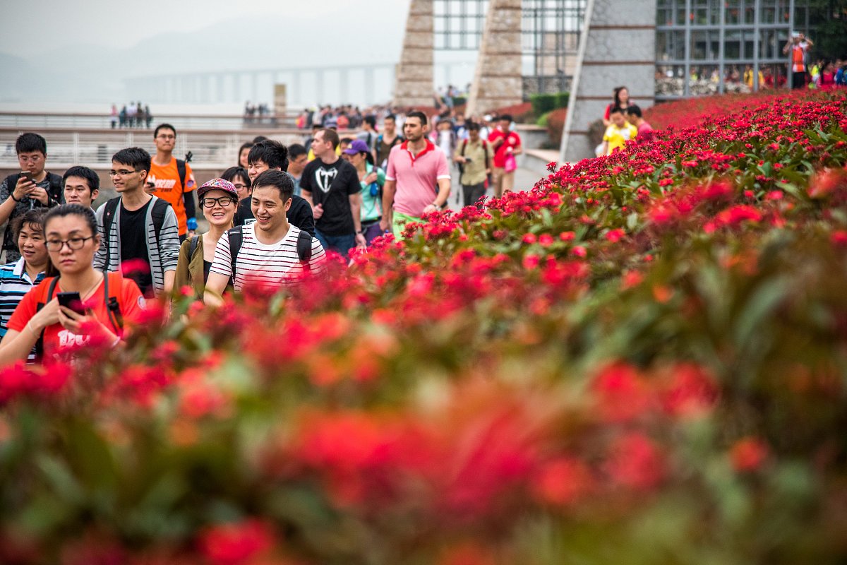做自己：如何找到真实的自我并活出精彩
