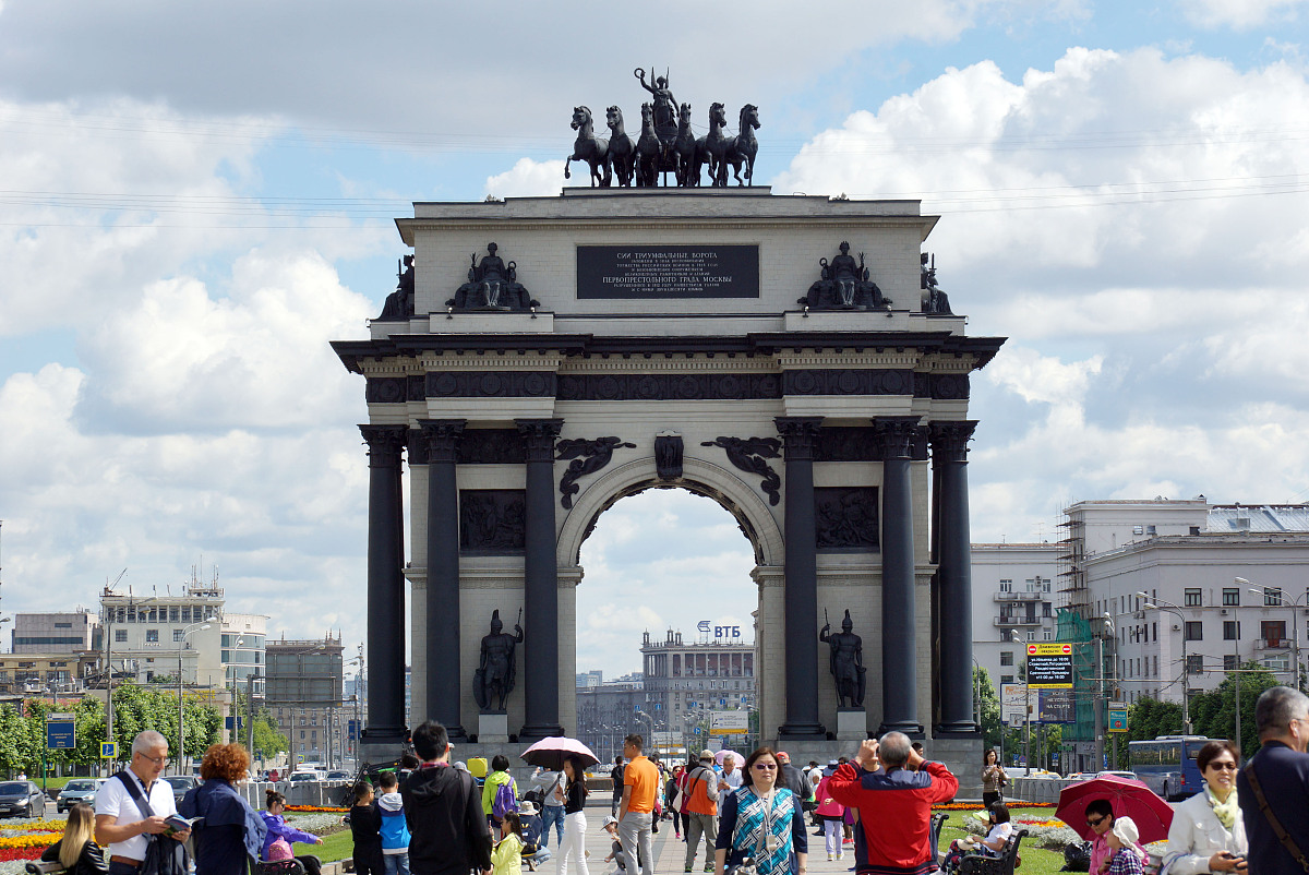 自我介绍 | [你的名字] - [你的职业或学生身份] 来自[你的所在地]