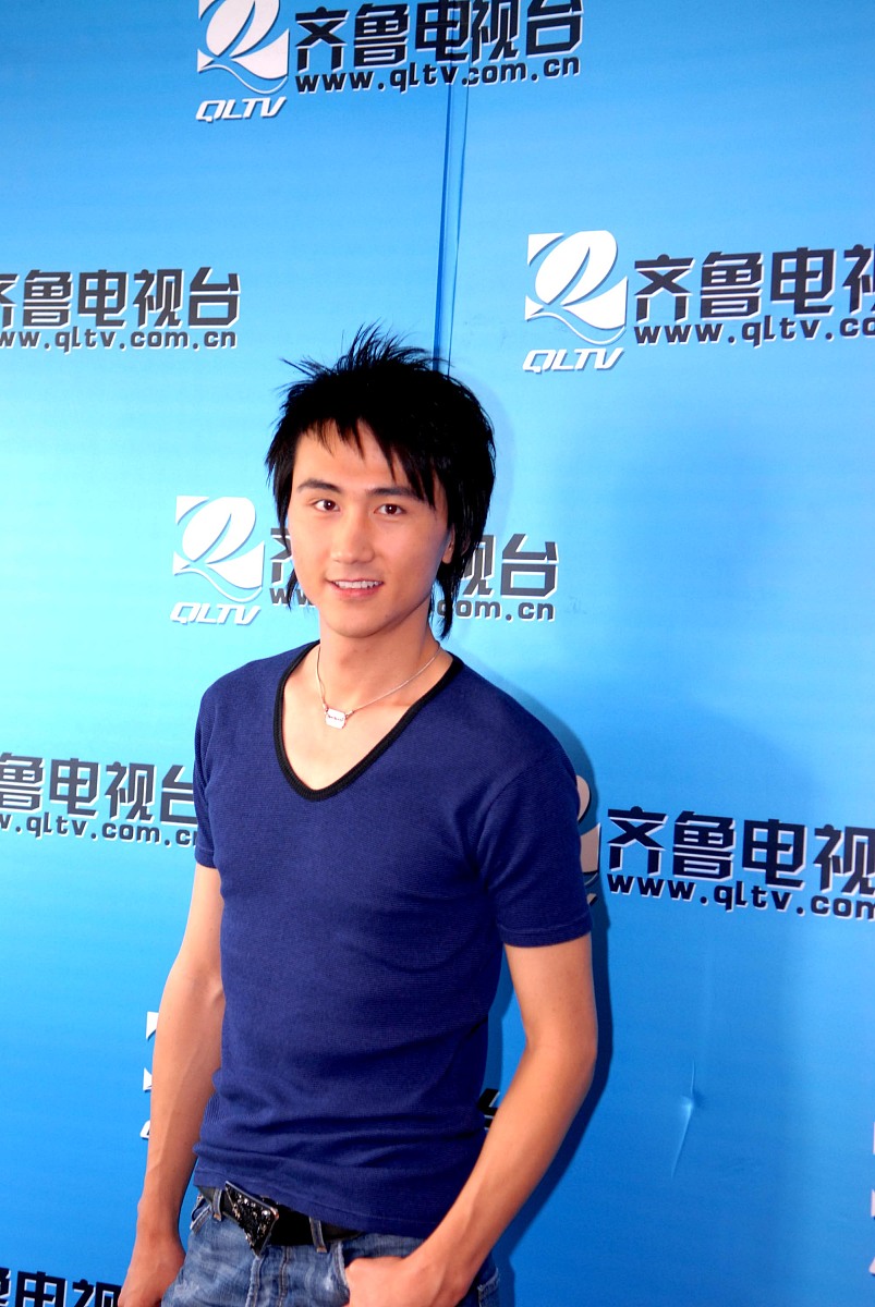 2007年6月13日,济南,著名博客之星acosta(极地阳光)做客《齐鲁之星》.