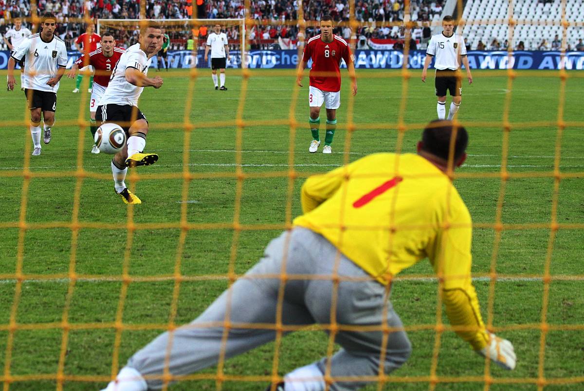 2010年5月29日,匈牙利布达佩斯,2010世界杯热身赛,德国3-0匈牙利.***_