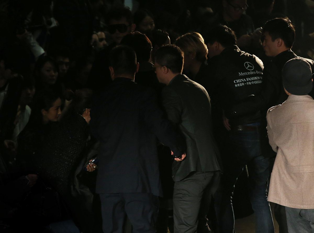 用苹字造二字词要求和苹果无关