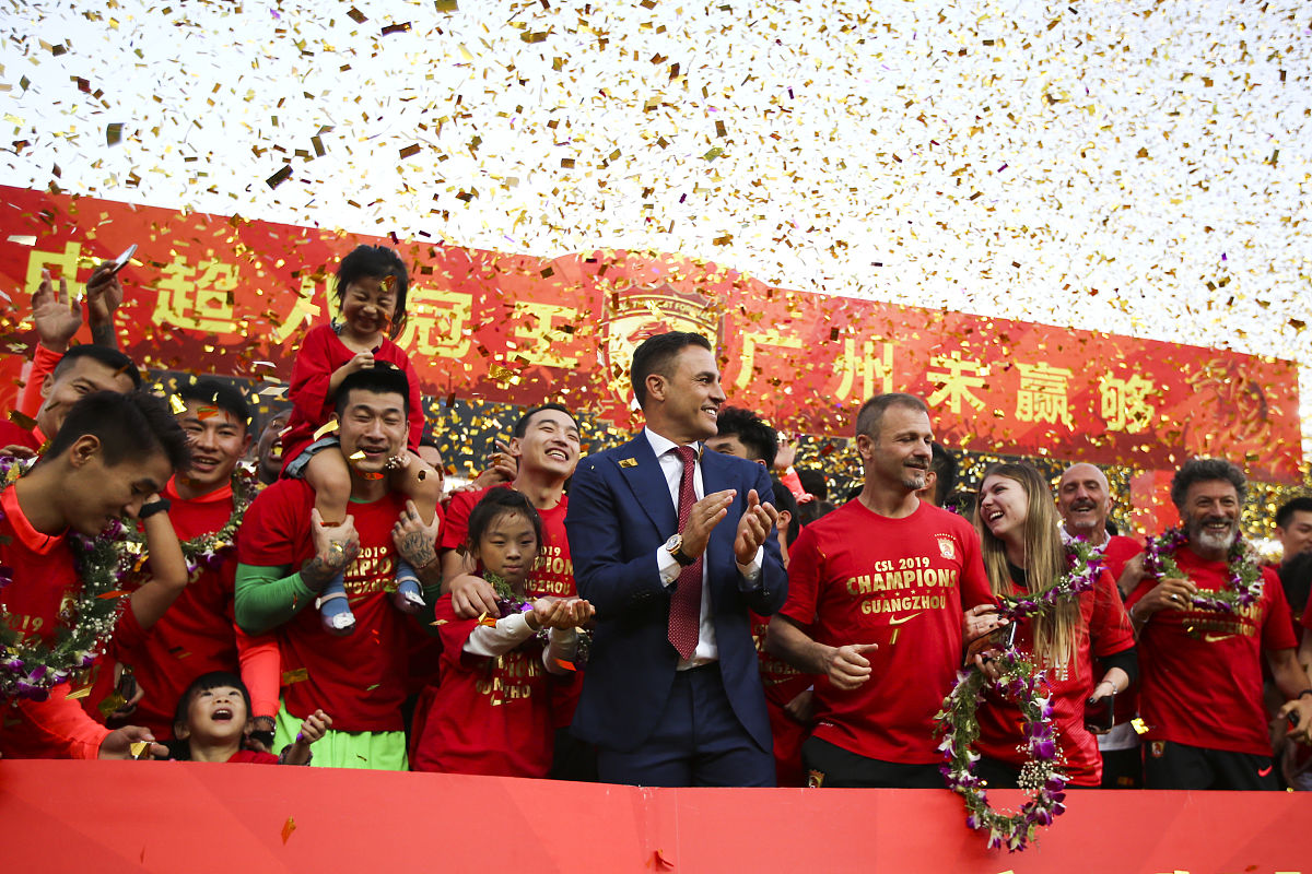 2019年12月1日,广东广州,2019中超第30轮,恒大淘宝3-0申花,赛后恒大众