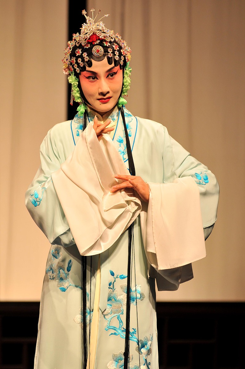 2009年6月26日,南京,昆剧《钗钏记 落园》由江苏省昆剧院演出.***_***