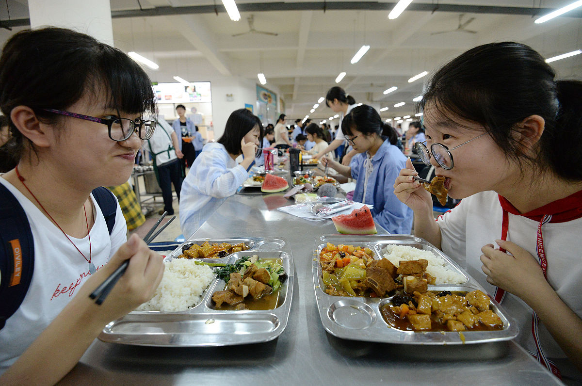 云南省轻工业学校专业介绍：食品、轻化、纺织、包装等