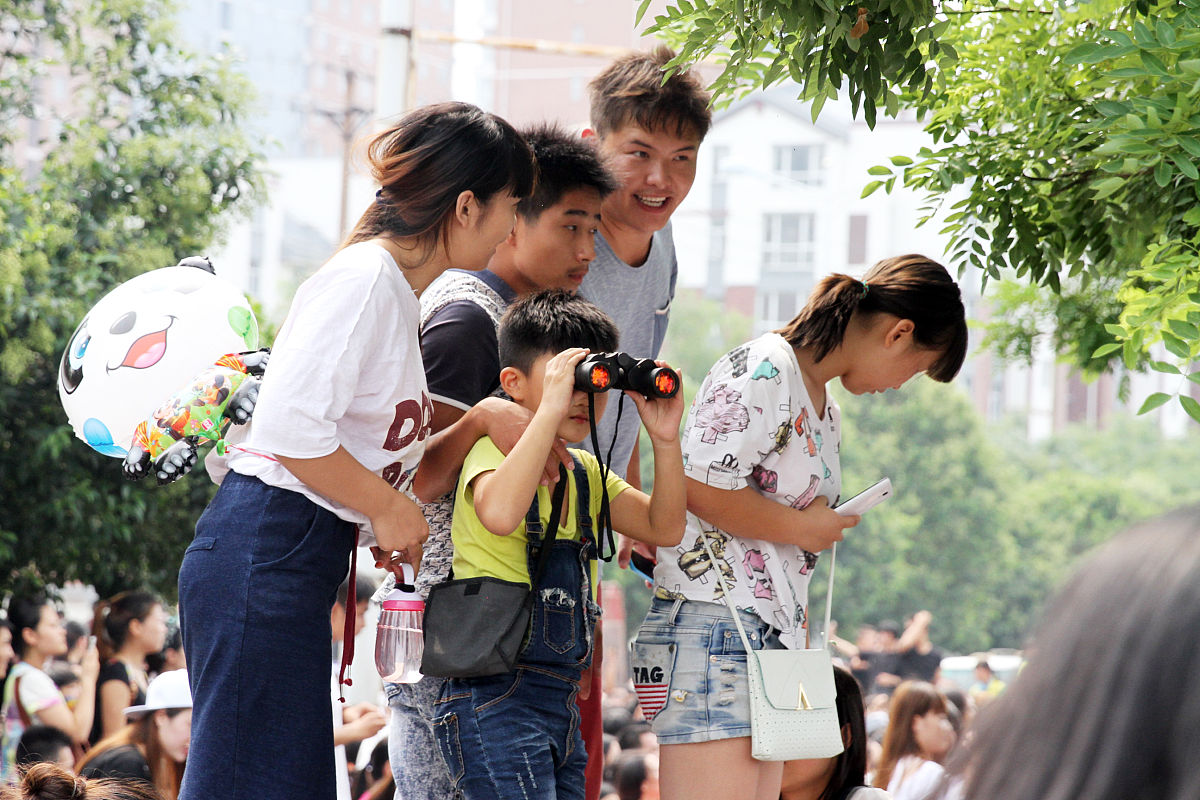 2015年9月<strong>8</strong>日,洛阳,《奔跑吧兄弟》第三季热拍.