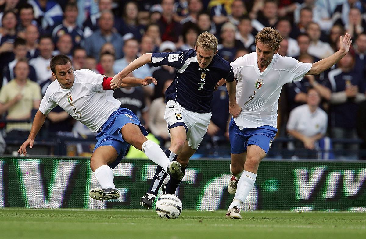 2005年9月3日,世界杯预选赛第5小组,苏格兰主场1-1战平意大利.glasgow