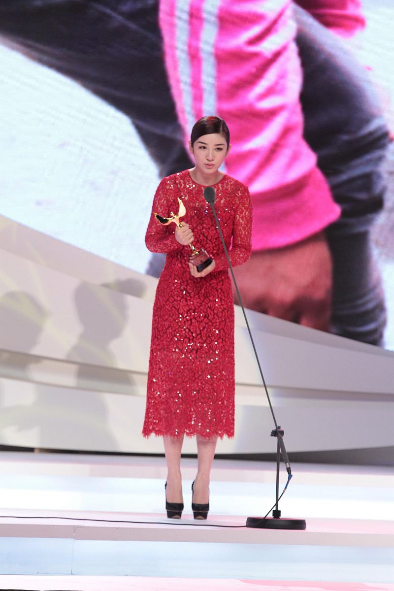 写一片男主是黄奕程的小说4000字