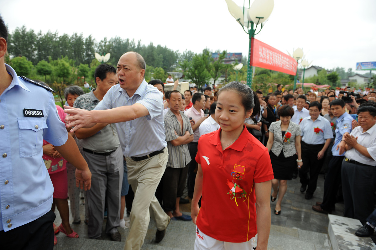 我现在去台湾探亲能办理吗我老公婆婆都在台湾但是我没有台湾身份老公在中国和我办理的结婚