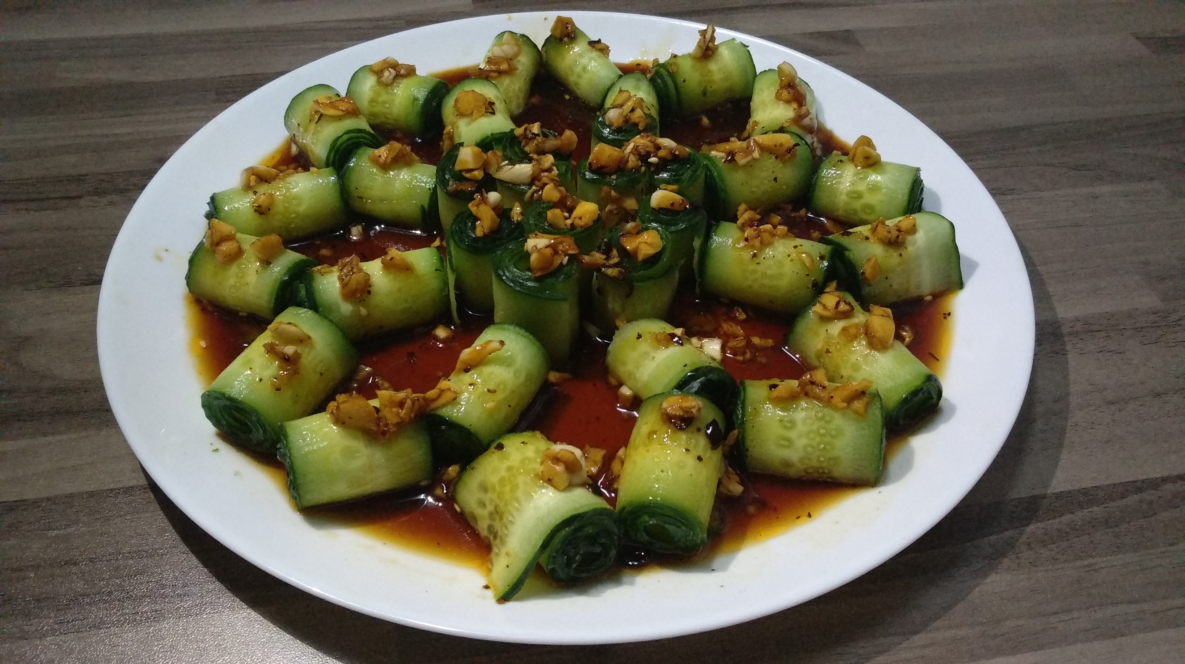 夏天到了,来一道爽口凉菜,好吃又美观,招待客人特有面子