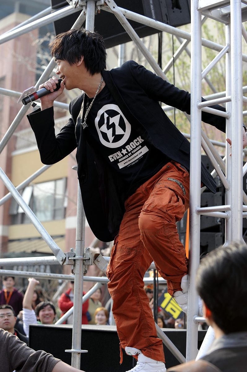 爱与希望的故事：贫困社区的音乐梦想