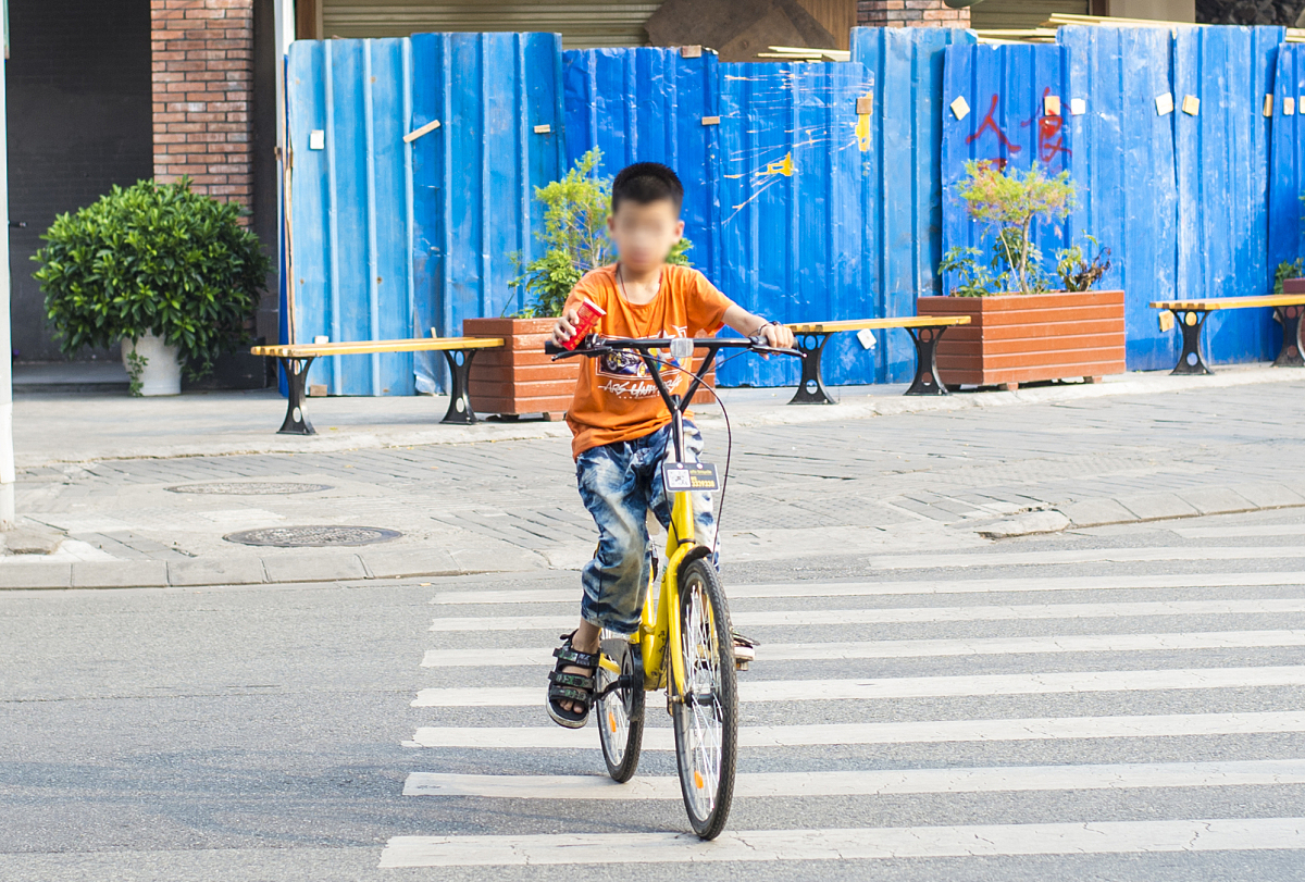 成都铁路职业学校周围交通便利吗