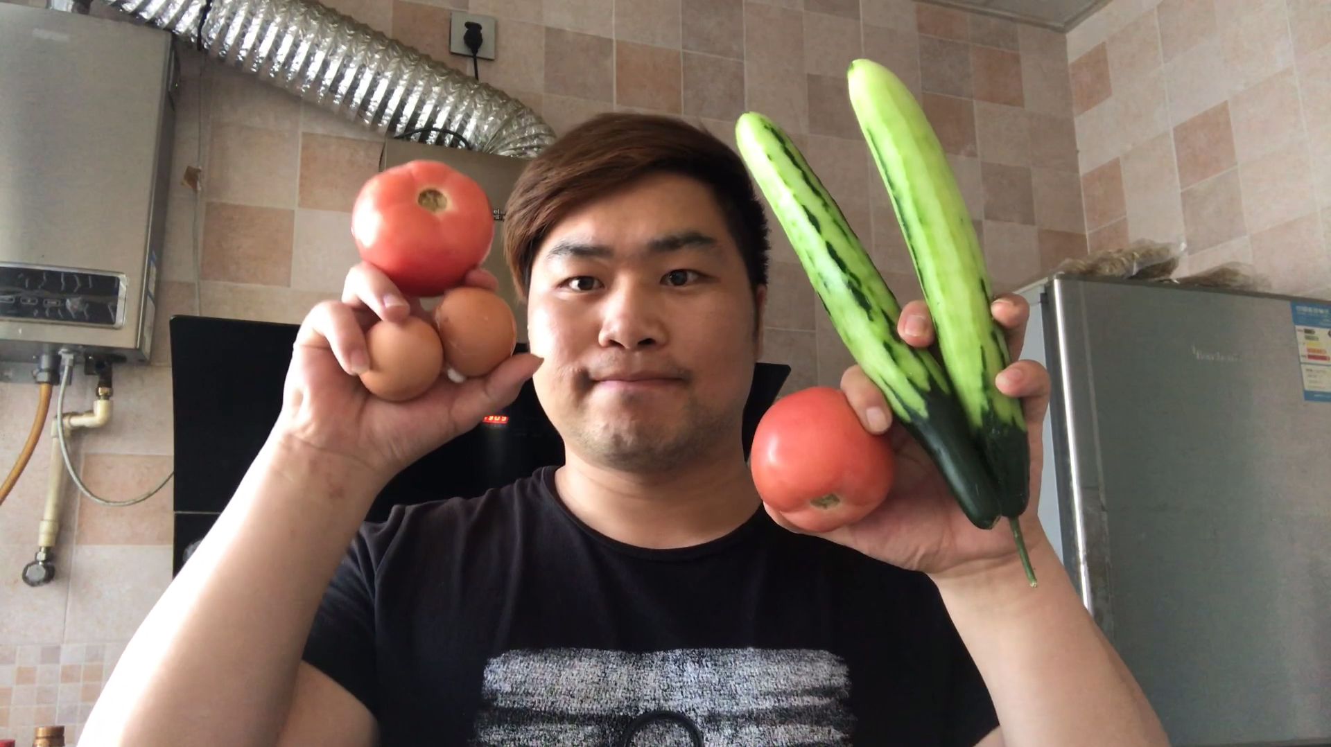 小伙挑战七天素食减肥法,第二天就瘦了4斤,这也太给力了吧。