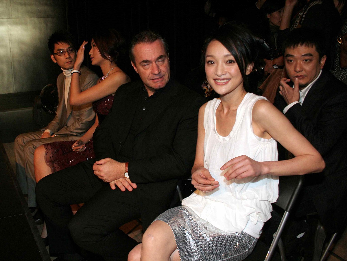 新电影《消失的她》讲的是什么