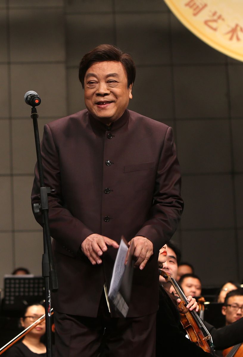 用艺术歌曲抚平思绪，助你开题讲稿一臂之力