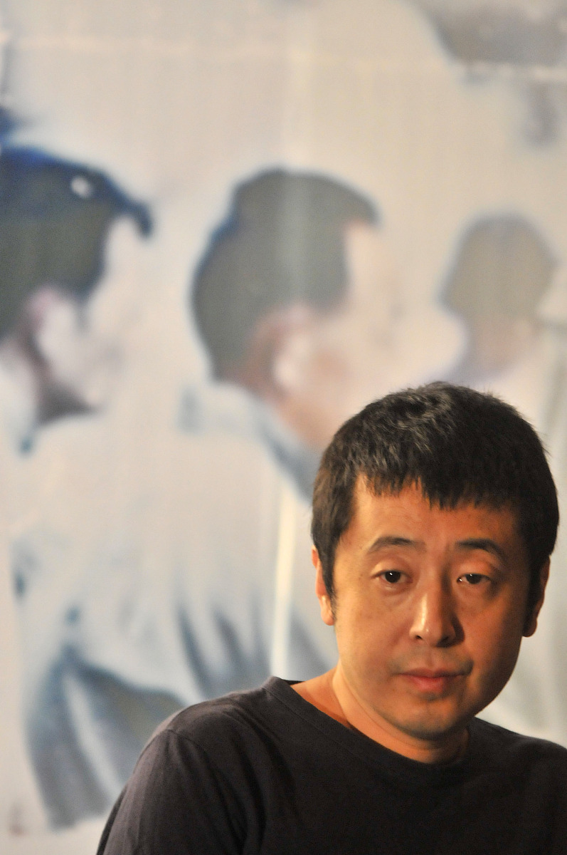 2010年7月4日,浙江宁波,电影《海上传奇》宣传发布会.  (应摄影师要求
